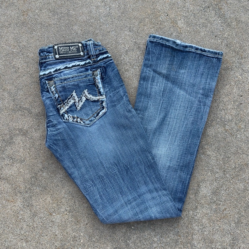 Miss Me Women's Size 29 Signature Rise Boot Cut Jeans Embellished Back Pockets